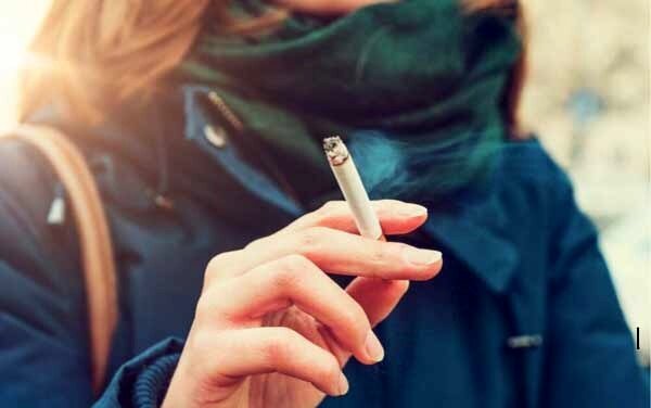 زنان ایرانی ۱۱ درصد بیشتر سیگاری شدند!