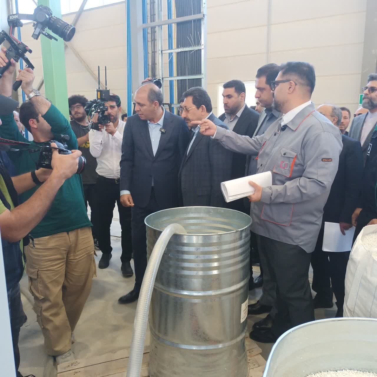 گشایش کارخانه کاغذ سنگی ایلام توسط رییس جمهوری 