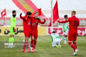 بازگشت تراکتور به صدر جدول لیگ برتر