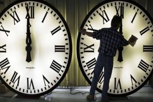 لایحه دوفوریتی دولت برای تغییر ساعت رسمی
