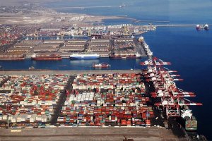 چه کالا‌هایی در بندر شهید رجایی سوختند؟