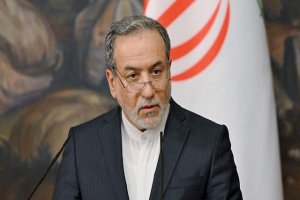 عراقچی پیش از سفر به عمان: غنی‌سازی قابل معامله نیست