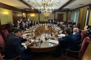 دیدار وزیر نفت با معاون نخست‌وزیر روسیه