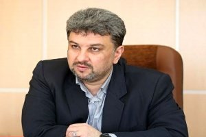 قطع یکی از برج‌های نوری ورزشگاه آزادی ناشی از اختلال داخلی بوده است