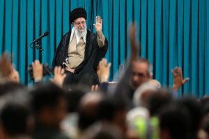 رهبر انقلاب: تأمین ایمنی کارگران باید به صورت جدی پیگیری و اجرا شود