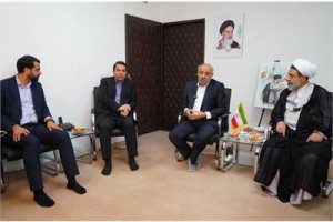  دولت به جای اداره بنگاه‌ها، باید به امور مردم رسیدگی کند