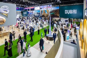 استقبال از غرفه ایران در نمایشگاه دبی؛ بازگشت به بازار جهانی گردشگری