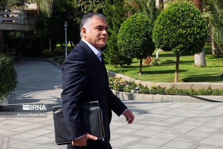 وزیر نفت:از نظر فنی امکان ترکیب آب با بنزین وجود ندارد