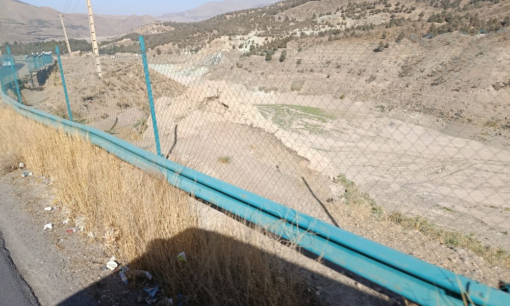گزارش تصویری از وضعیت مخزن رو به خشکی سد لتیان