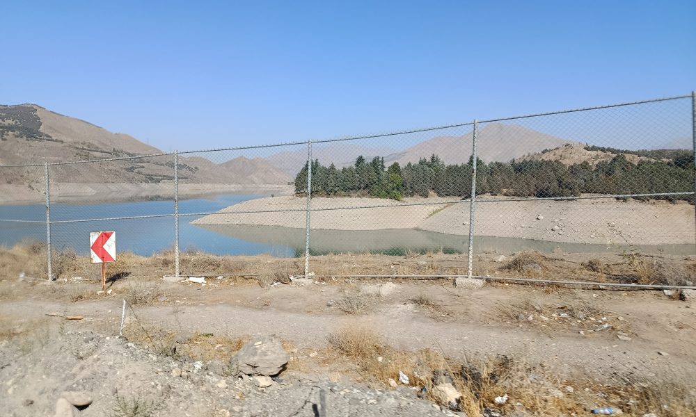 گزارش تصویری از وضعیت مخزن رو به خشکی سد لتیان