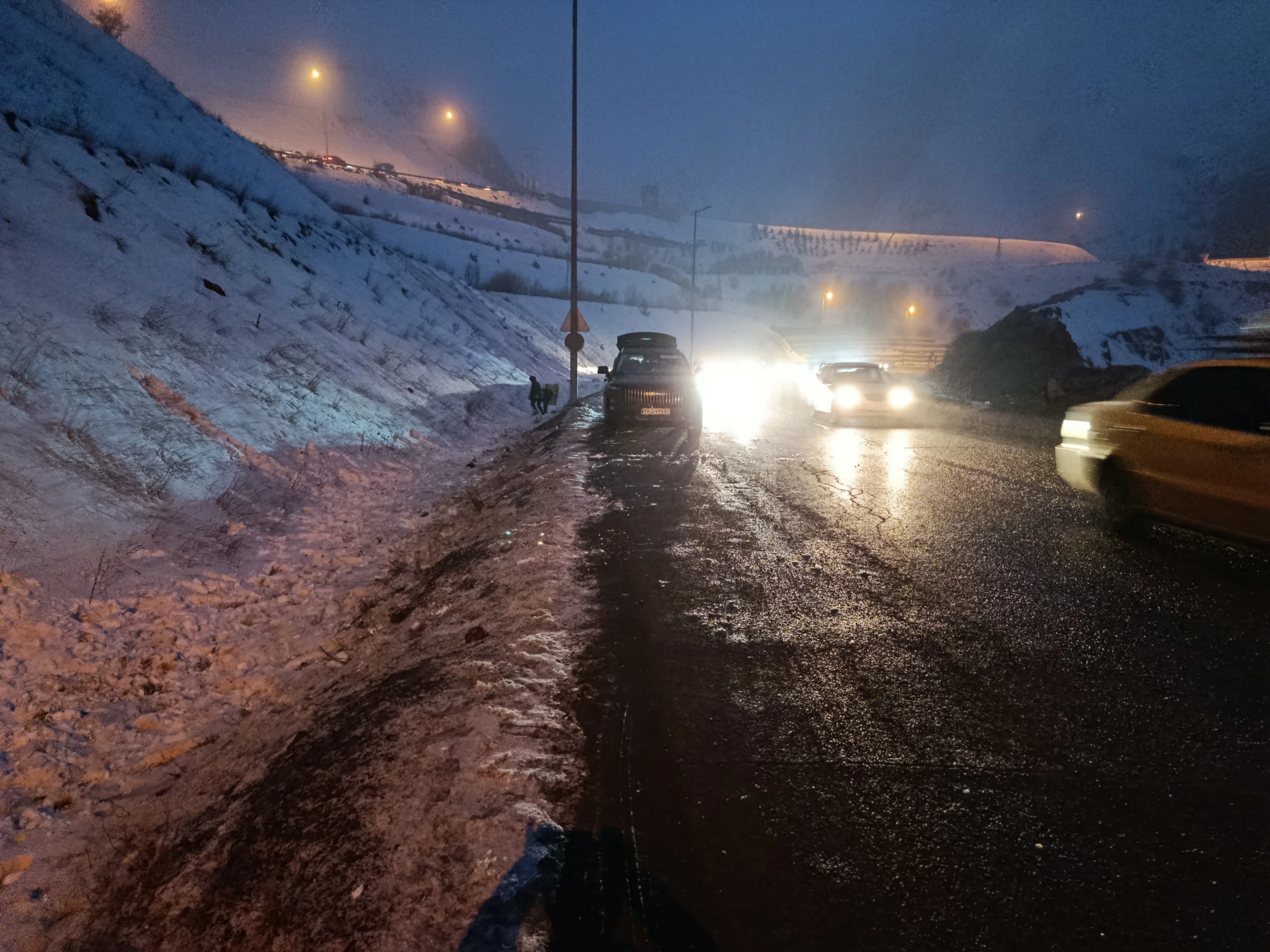 برف زمستانی در سیاه بیشه